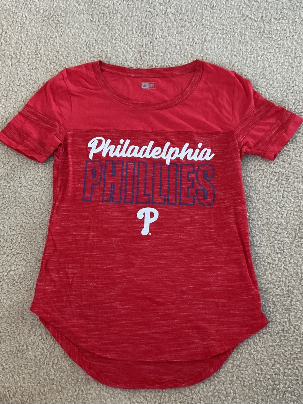 New Era Women’s Philadelphia Phillies Red Short Sleeve Tee - Size S